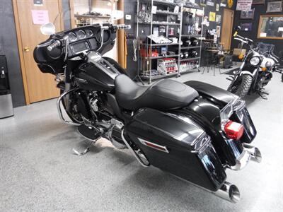 2018 Harley-Davidson Ultra Classic   - Photo 22 - Kingman, KS 67068