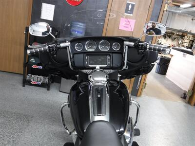 2018 Harley-Davidson Ultra Classic   - Photo 19 - Kingman, KS 67068