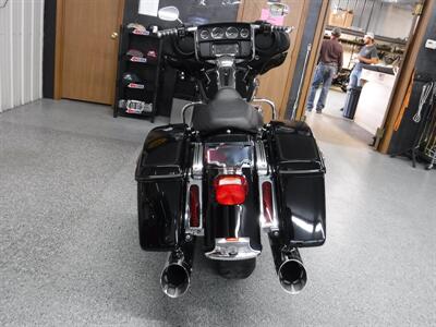 2018 Harley-Davidson Ultra Classic   - Photo 13 - Kingman, KS 67068