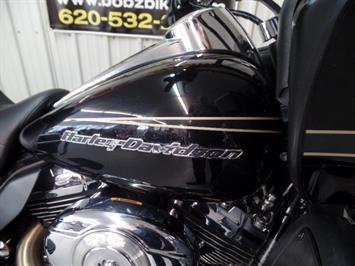 2011 Harley-Davidson Road Glide Custom   - Photo 8 - Kingman, KS 67068
