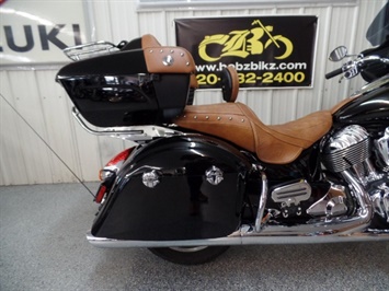 2016 Indian Roadmaster Thunder Black   - Photo 10 - Kingman, KS 67068