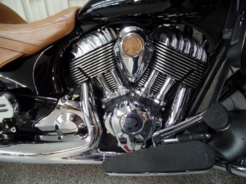 2016 Indian Roadmaster Thunder Black   - Photo 9 - Kingman, KS 67068