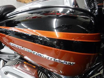 2015 Harley-Davidson Road Glide Ultra CVO   - Photo 12 - Kingman, KS 67068