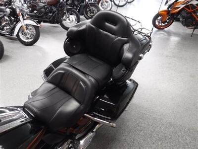 2015 Harley-Davidson Road Glide Ultra CVO   - Photo 19 - Kingman, KS 67068