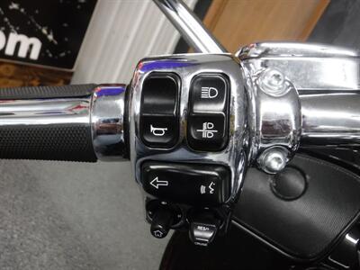 2015 Harley-Davidson Road Glide Ultra CVO   - Photo 23 - Kingman, KS 67068