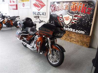 2015 Harley-Davidson Road Glide Ultra CVO   - Photo 2 - Kingman, KS 67068