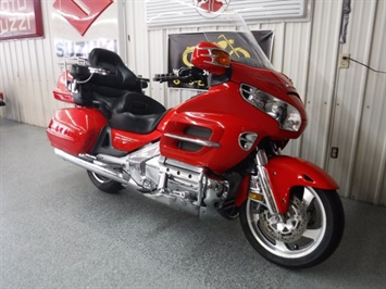 2004 Honda Gold Wing 1800   - Photo 2 - Kingman, KS 67068