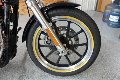2015 Harley-Davidson Sportster 883 Superlow   - Photo 13 - Kingman, KS 67068