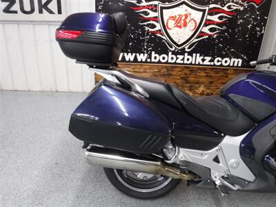 2004 Honda ST 1300   - Photo 14 - Kingman, KS 67068