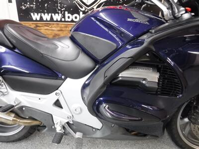 2004 Honda ST 1300   - Photo 13 - Kingman, KS 67068