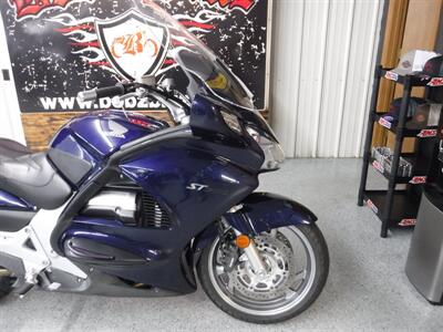 2004 Honda ST 1300   - Photo 10 - Kingman, KS 67068