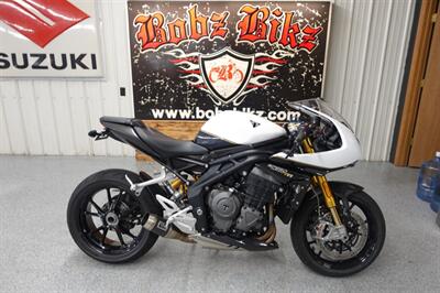 2024 Triumph Speed Triple 1200 RR