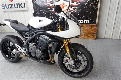 2024 Triumph Speed Triple 1200 RR   - Photo 2 - Kingman, KS 67068