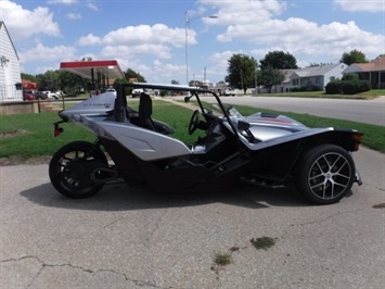 2016 Polaris Slingshot SL   - Photo 2 - Kingman, KS 67068