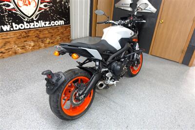 2020 Yamaha MT-09 - Photo 8 - Kingman, KS 67068