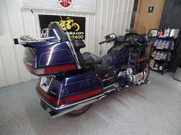 2000 Honda Gold Wing 1500 Anniversary   - Photo 3 - Kingman, KS 67068