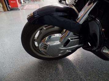 2000 Honda Gold Wing 1500 Anniversary   - Photo 17 - Kingman, KS 67068