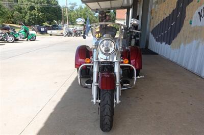 2016 Harley-Davidson Freewheeler - Photo 3 - Kingman, KS 67068
