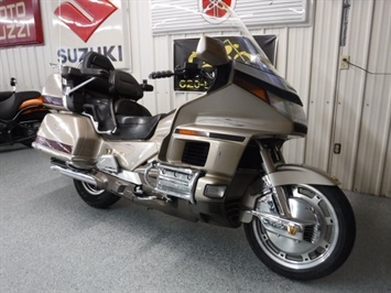 1989 Honda Gold Wing 1500   - Photo 2 - Kingman, KS 67068