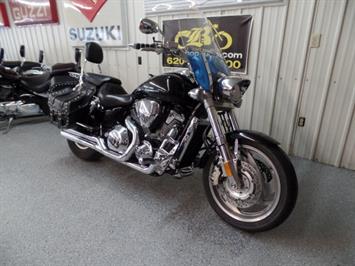 2005 Honda VTX 1800 C   - Photo 2 - Kingman, KS 67068