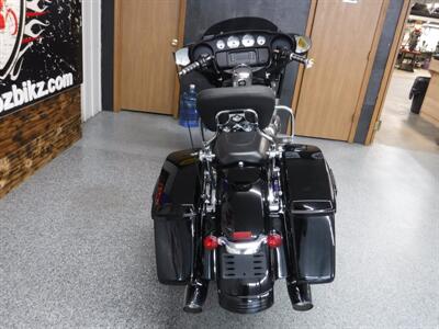 2019 Harley-Davidson Street Glide   - Photo 8 - Kingman, KS 67068