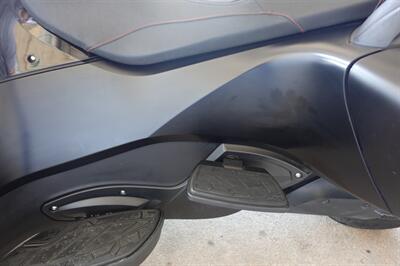 2016 Can Am Spyder RT-S Special Series - Photo 34 - Kingman, KS 67068