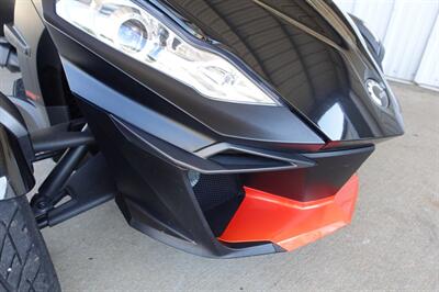 2016 Can Am Spyder RT-S Special Series - Photo 11 - Kingman, KS 67068