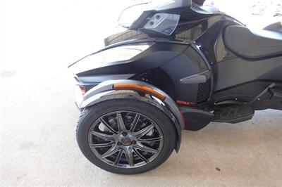 2016 Can Am Spyder RT-S Special Series - Photo 25 - Kingman, KS 67068