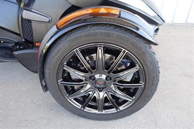 2016 Can Am Spyder RT-S Special Series - Photo 9 - Kingman, KS 67068