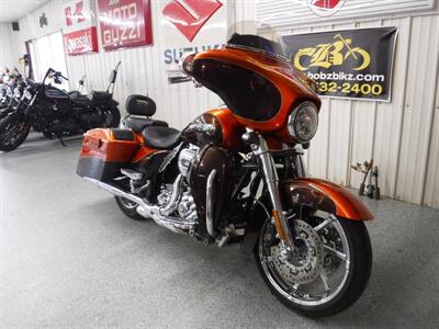 2012 Harley-Davidson Street Glide CVO   - Photo 2 - Kingman, KS 67068