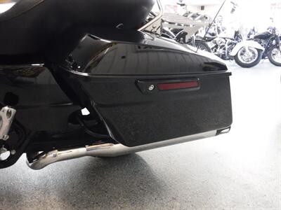 2017 Harley-Davidson Road Glide Custom - Photo 10 - Kingman, KS 67068