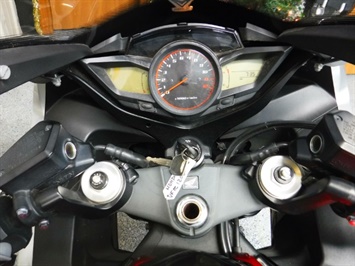 2010 Honda VFR1200F   - Photo 14 - Kingman, KS 67068