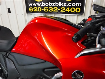 2010 Honda VFR1200F   - Photo 7 - Kingman, KS 67068