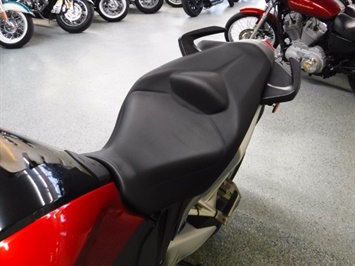 2010 Honda VFR1200F   - Photo 16 - Kingman, KS 67068
