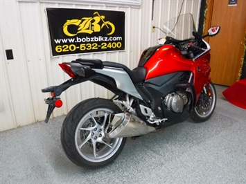 2010 Honda VFR1200F   - Photo 11 - Kingman, KS 67068