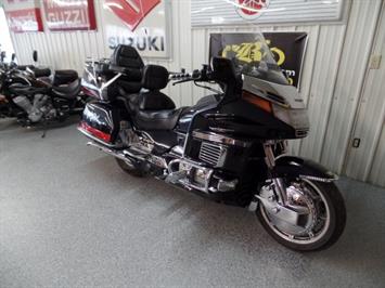 1997 Honda Gold Wing 1500   - Photo 2 - Kingman, KS 67068