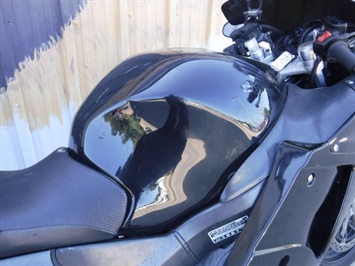 1997 Honda CBR 1100 XX   - Photo 10 - Kingman, KS 67068