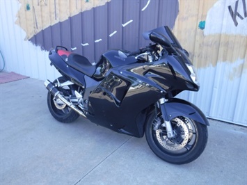 1997 Honda CBR 1100 XX   - Photo 2 - Kingman, KS 67068