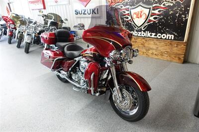 2005 Harley-Davidson CVO Electra Glide   - Photo 3 - Kingman, KS 67068
