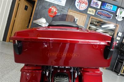 2005 Harley-Davidson CVO Electra Glide   - Photo 44 - Kingman, KS 67068