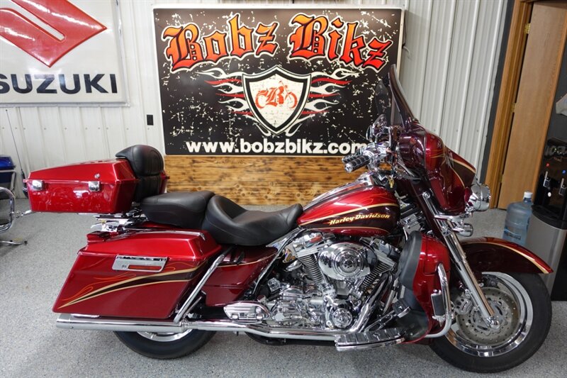 2005 Harley-Davidson CVO Electra Glide   - Photo 1 - Kingman, KS 67068