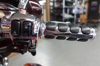 2005 Harley-Davidson CVO Electra Glide   - Photo 53 - Kingman, KS 67068