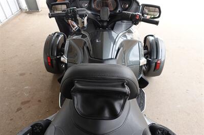 2017 Can Am Spyder RT Limited SE6   - Photo 45 - Kingman, KS 67068