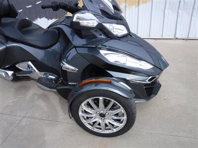 2017 Can Am Spyder RT Limited SE6   - Photo 2 - Kingman, KS 67068