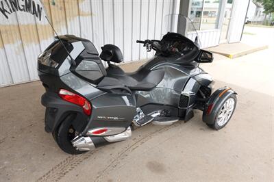 2017 Can Am Spyder RT Limited SE6   - Photo 8 - Kingman, KS 67068
