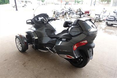 2017 Can Am Spyder RT Limited SE6   - Photo 6 - Kingman, KS 67068