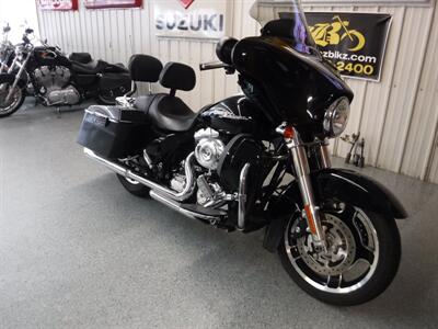 2012 Harley-Davidson Street Glide   - Photo 2 - Kingman, KS 67068