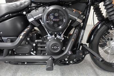 2020 Harley-Davidson Street Bob - Photo 13 - Kingman, KS 67068