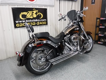 2011 Harley-Davidson Softail Convertible CVO   - Photo 10 - Kingman, KS 67068