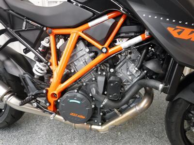 2015 KTM Superduke 1290 R   - Photo 8 - Kingman, KS 67068